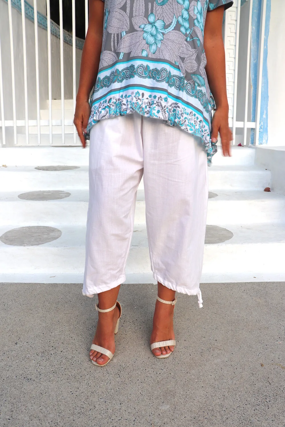 3/4 Elastic Holiday Pant In 100% Cotton White - 1 left