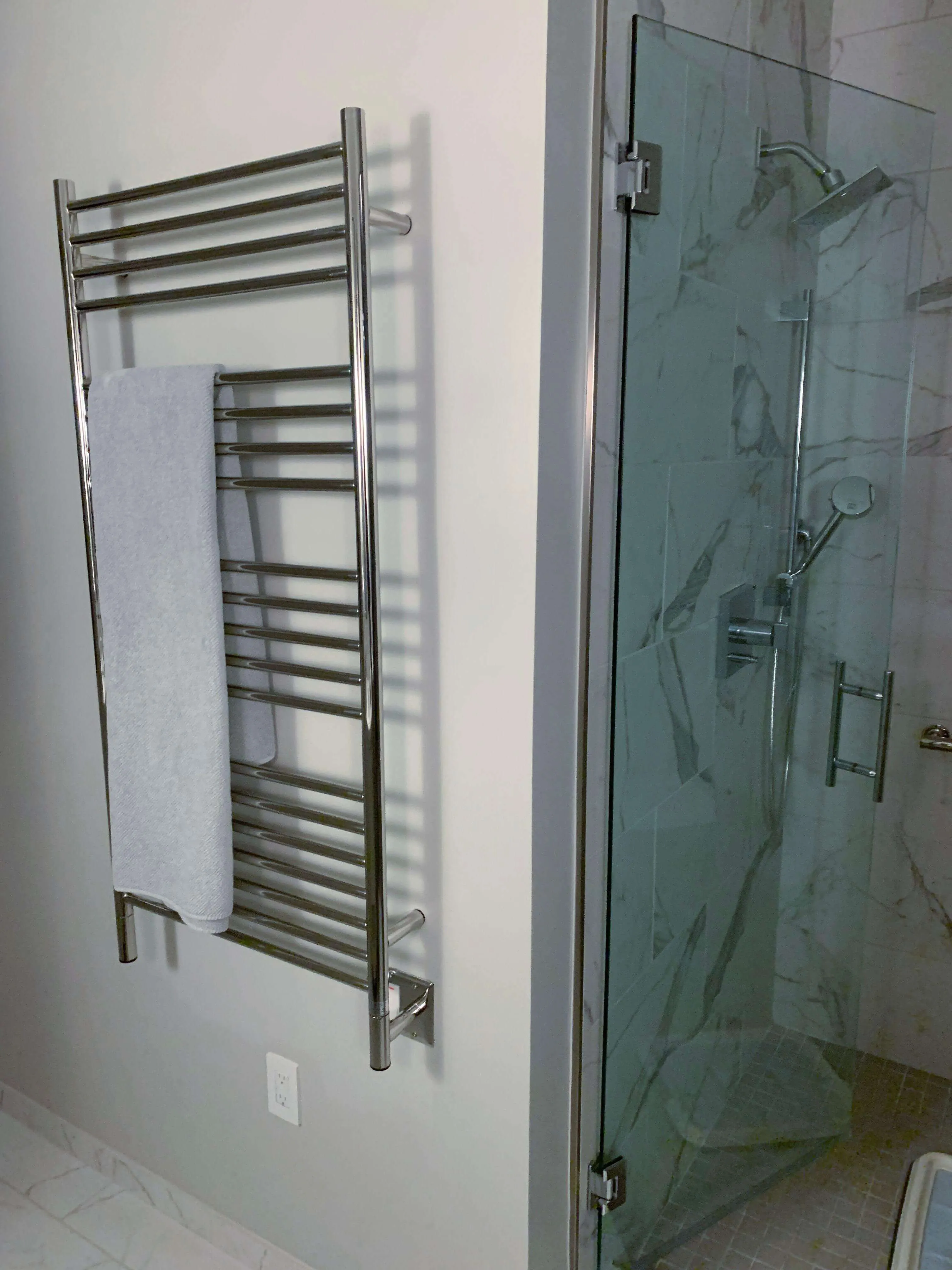 Amba Jeeves D Straight Hardwired Towel Warmer  - 20.5"w x 53"h