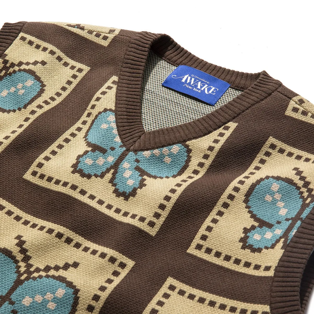 BUTTERFLY SWEATER VEST