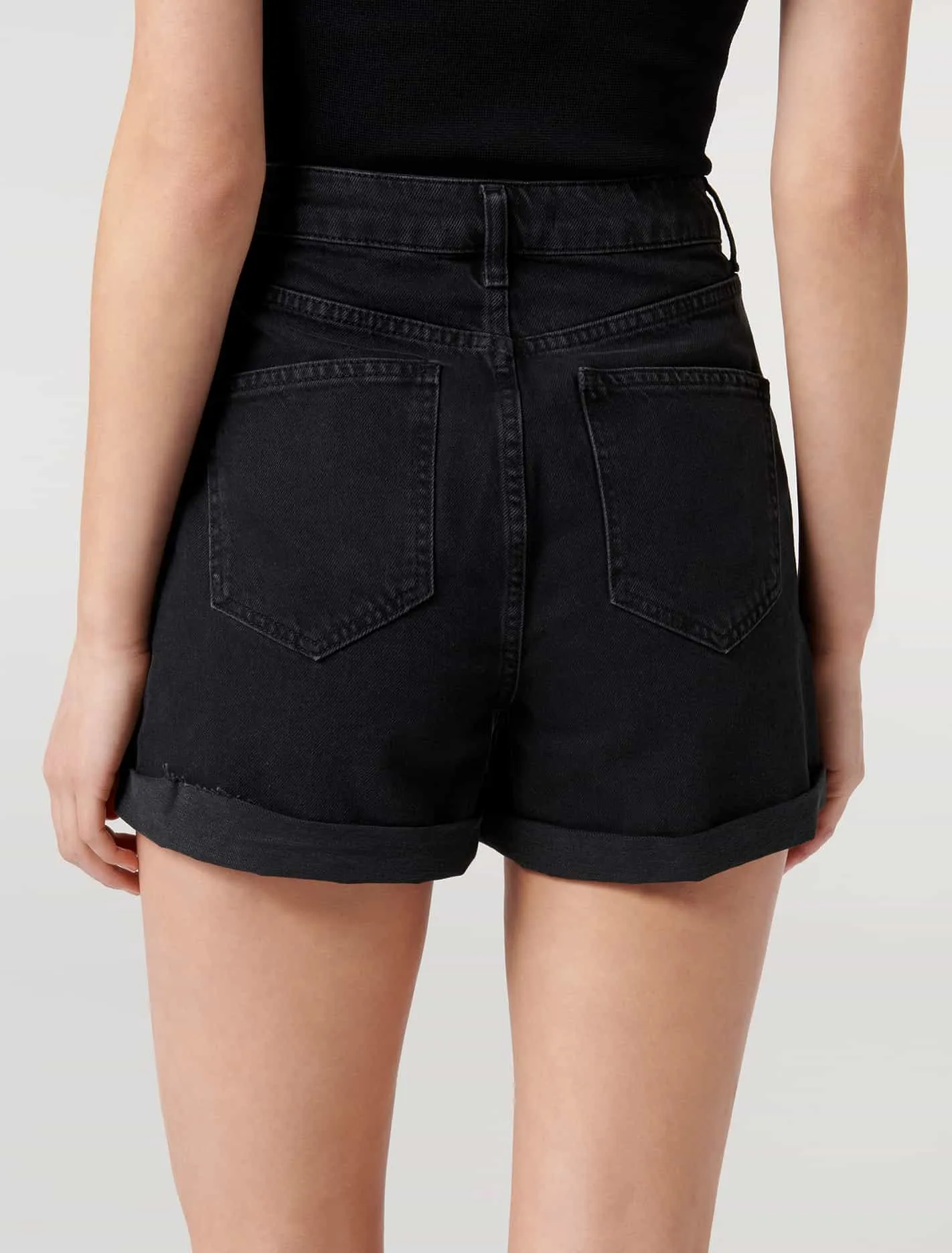 Casey Pleated Denim Short