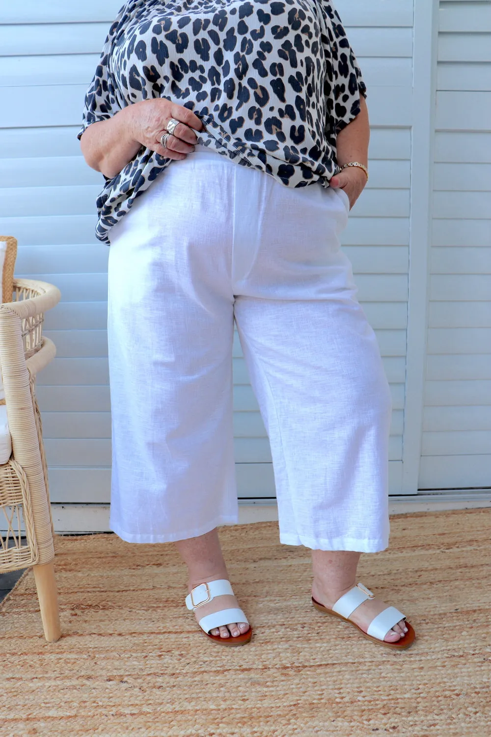 Elastic Cotton 3/4 Pant In White