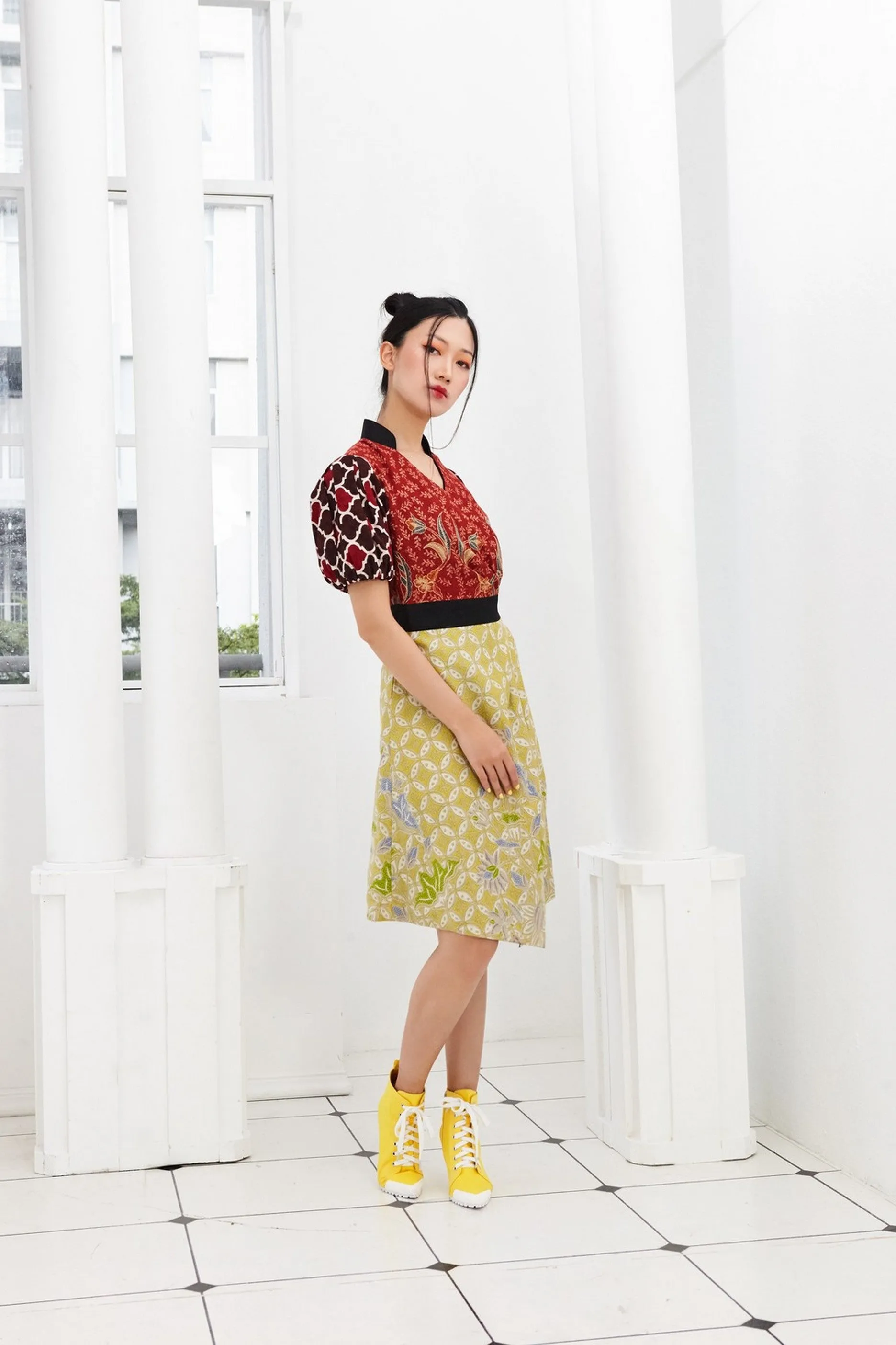 Pre-Order MIX BATIK AND BLACK COTTON - REVERSIBLE WRAP DRESS WITH PUFF SLEEVE AND DETACHABLE COLLAR - MULTI