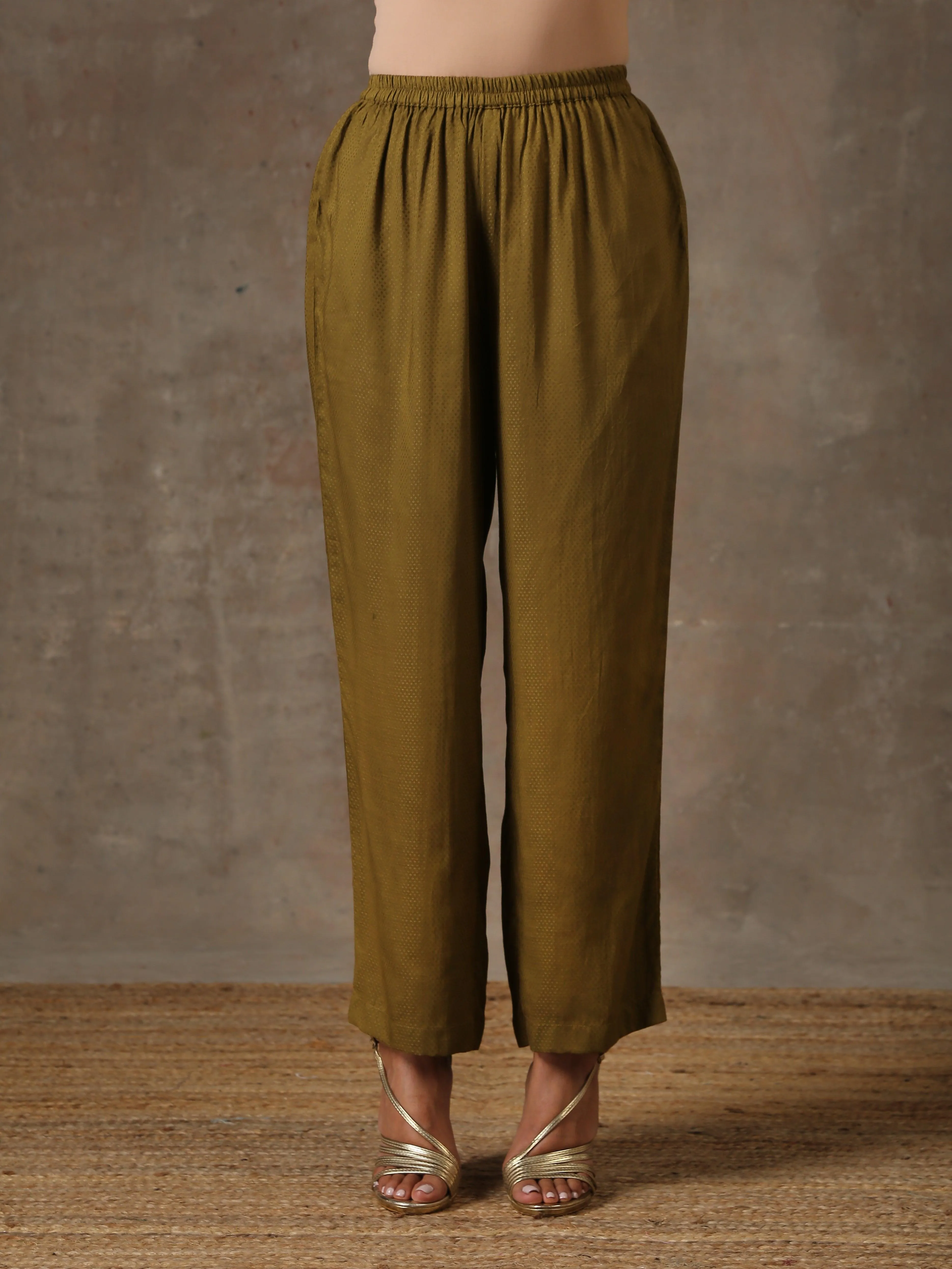 The Queen - Olive Green Solid Gathered Co-Ord Set