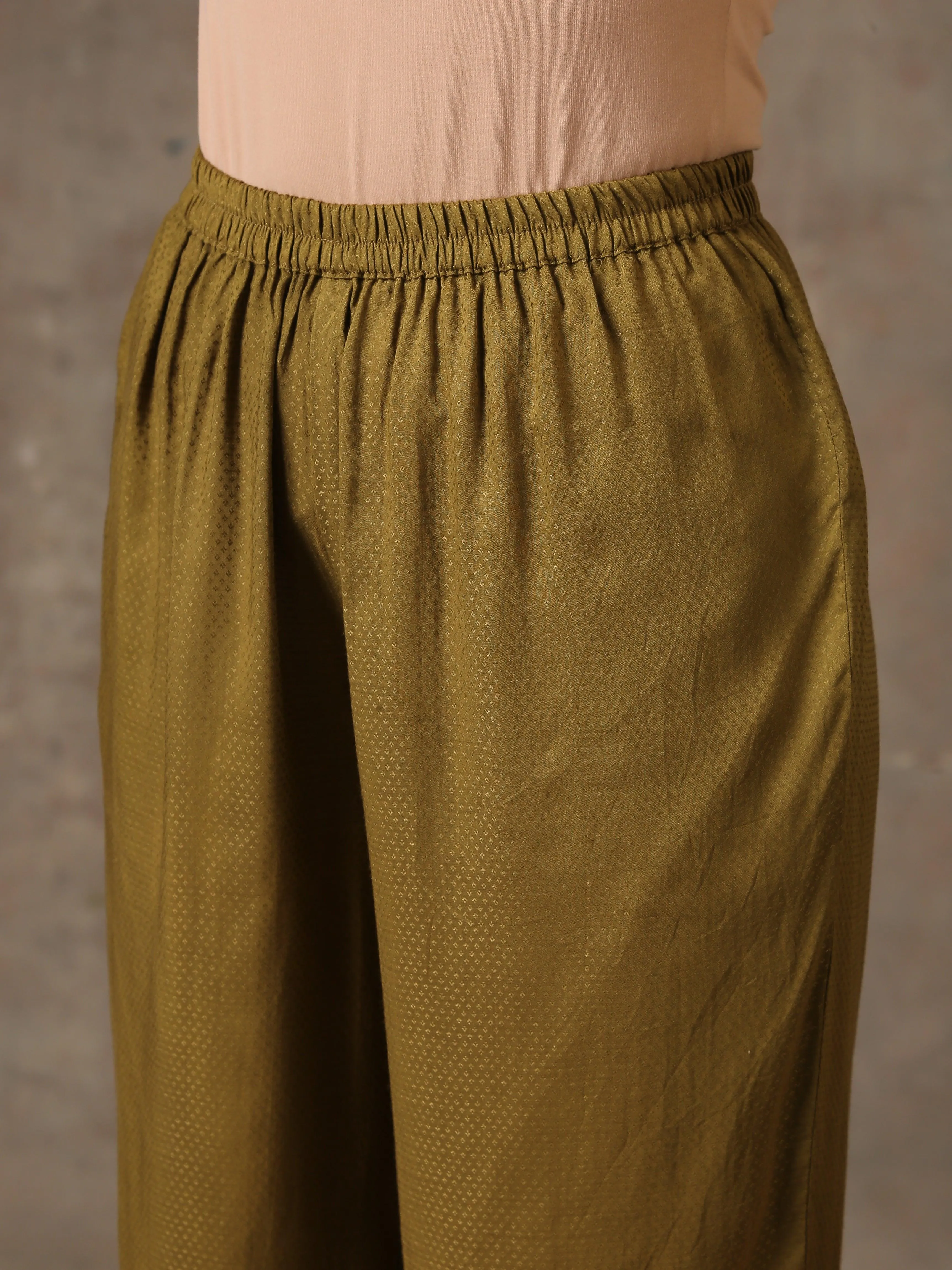 The Queen - Olive Green Solid Gathered Co-Ord Set